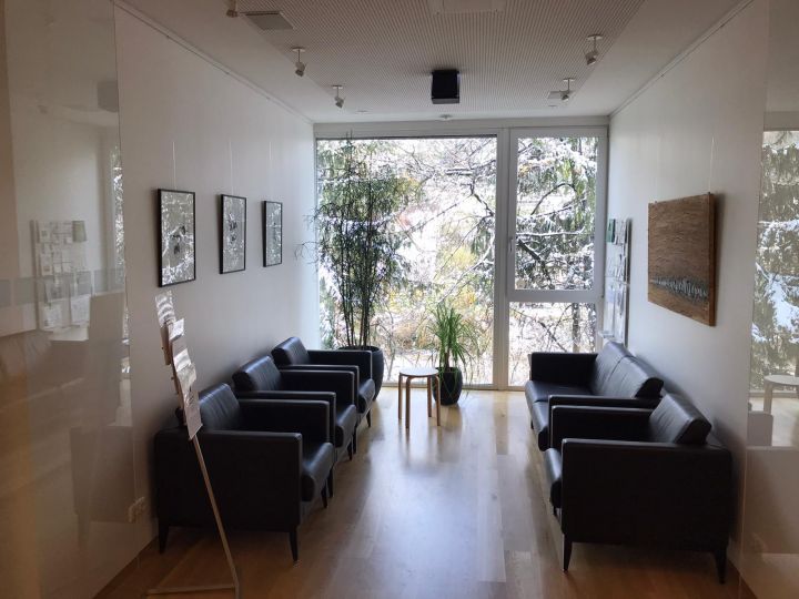 Cubusan in Dr. Werle's waiting room