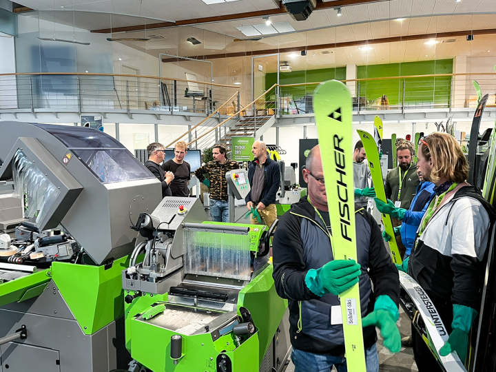 L'union fait la force dans le service des skis - une formation exclusive pour nos clients