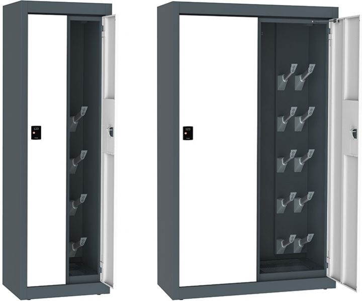 Ski storage lockers in the C line