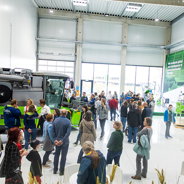 Exposição de ceifadeiras e plantadeiras