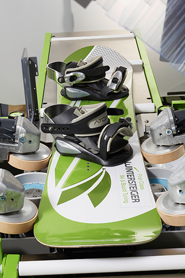 Trimjet Automatische Kantenschleifmaschine für Ski und Snowboards.